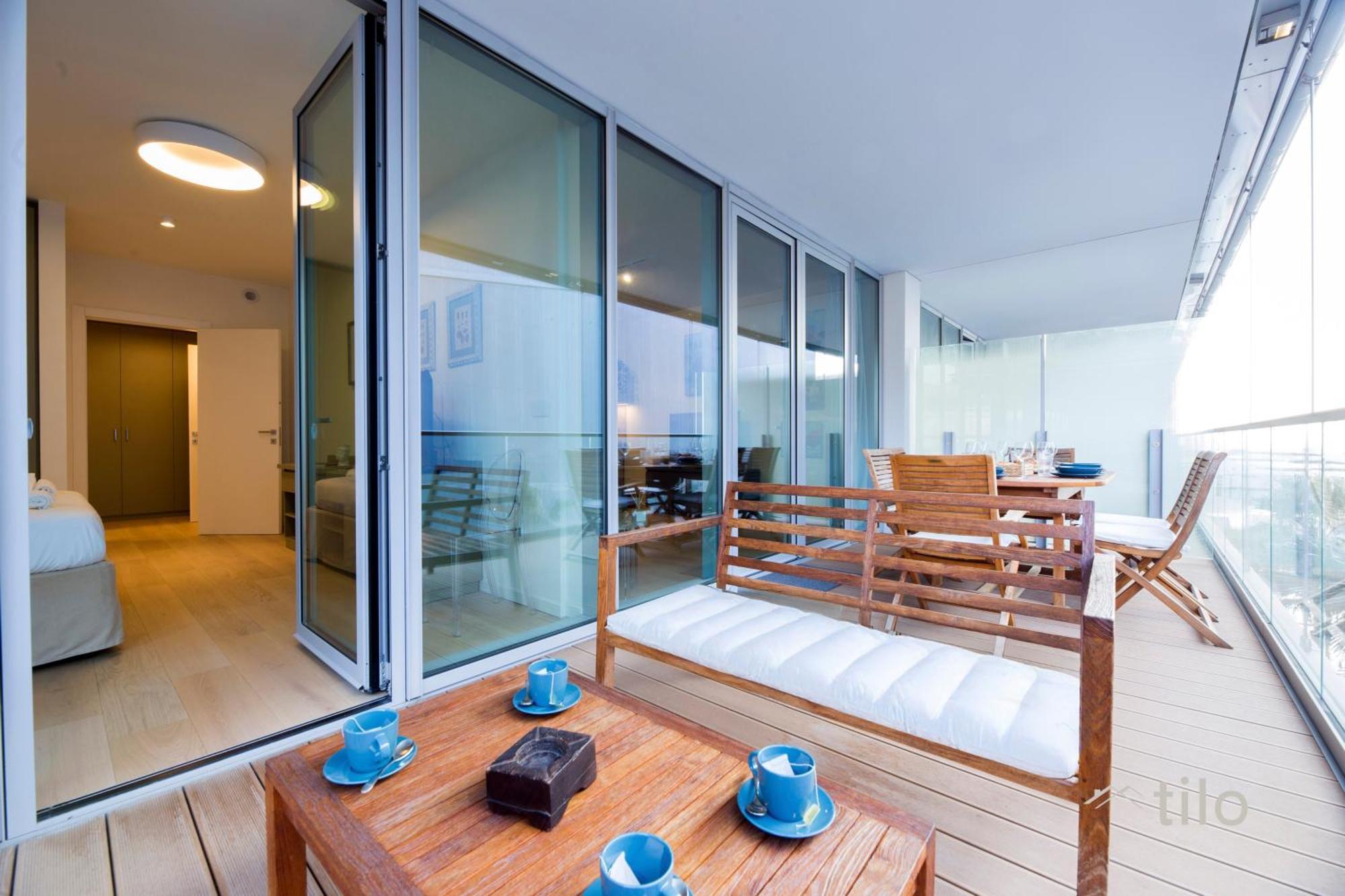 Waterfront Luxury, 1br, Free Parking, Ac, Netflix & Wifi By Tilo Lux Appartamento Genova